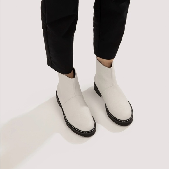 MATT & NATT - MIRRA WOMEN'S VEGAN COMBAT BOOTS - SIZE 37 EURO - Picture 2 of 6